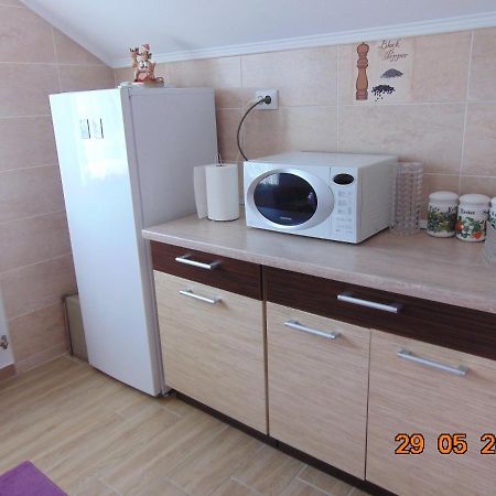 Vila Floarea De Colt Apartment บอร์ชา ภายนอก รูปภาพ