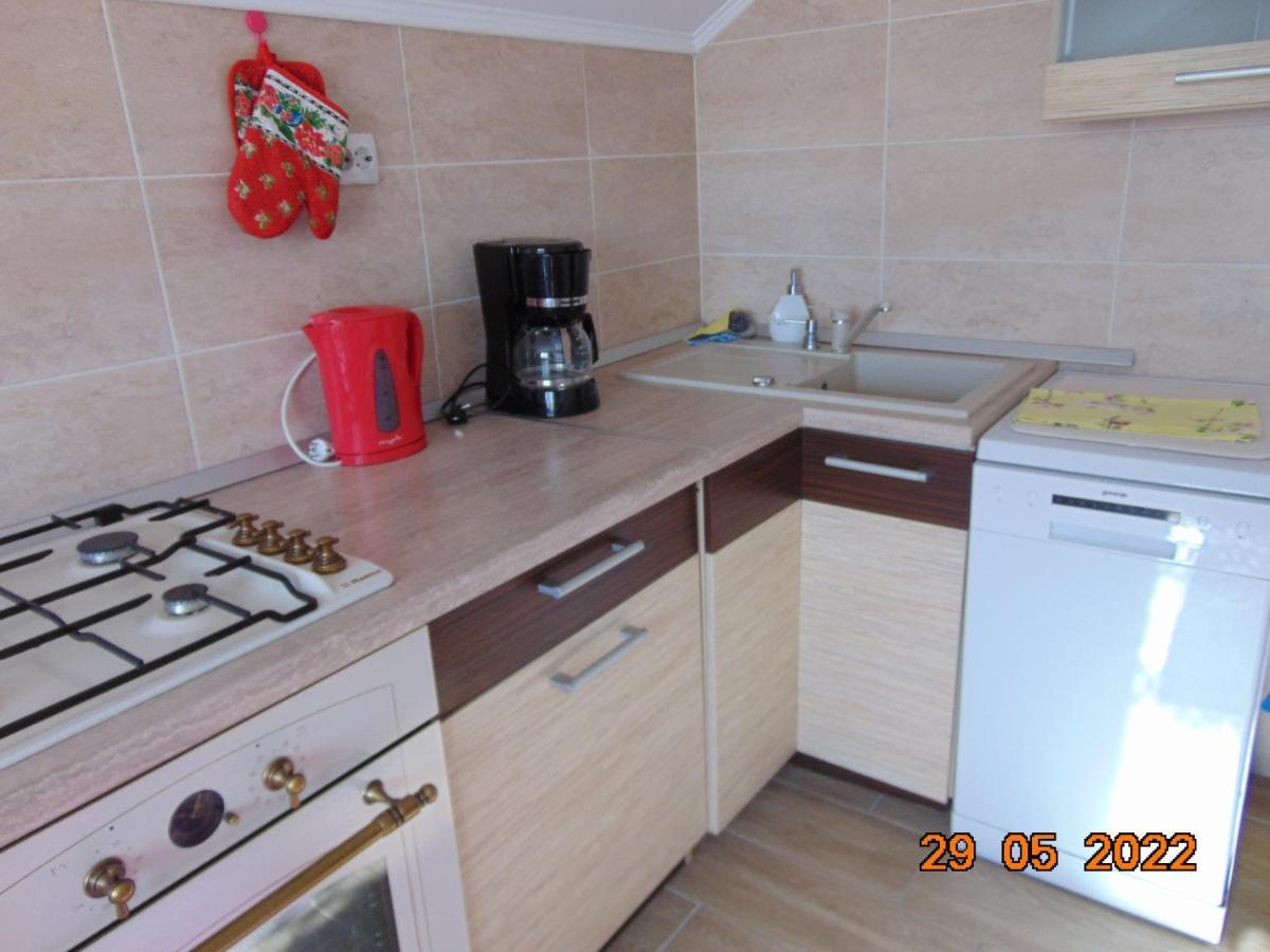Vila Floarea De Colt Apartment บอร์ชา ภายนอก รูปภาพ